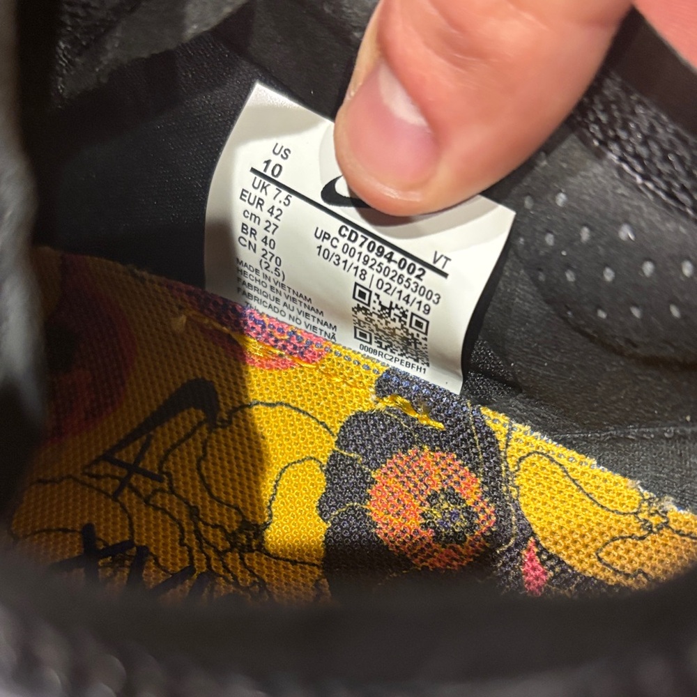 Nike Air VaporMax Floral Black/Gold size women’s size 10 - Picture 2 of 9